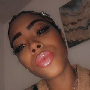 Meet your Posher, Helga